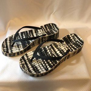 VIONIC BEACH WEDGED WOMENS SLIPPER/FLIP FLOP - Sz 6 - Gently Worn